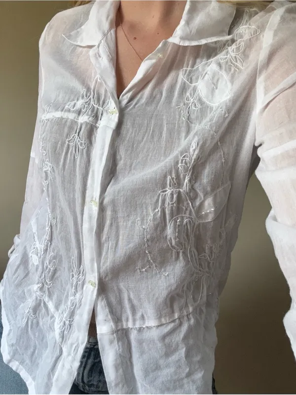 Vintage White Embroidered and Beaded Button-Down Shirt - Image 10
