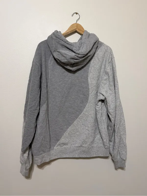 ALO Yoga Make Waves Hoodie in Athletic Heather Grey Tonal Size Medium - Image 6