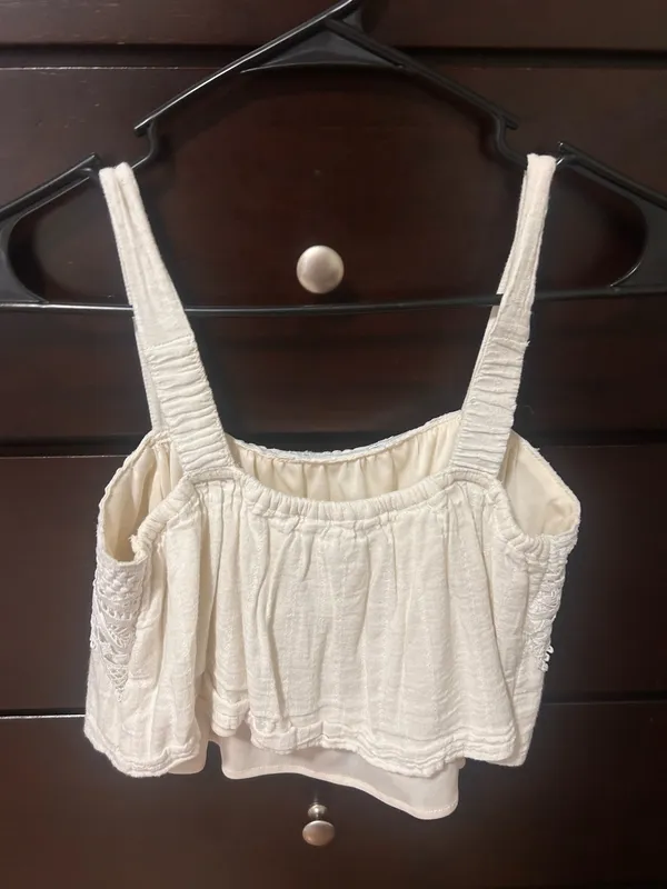 Cropped White Tank Top - Image 3