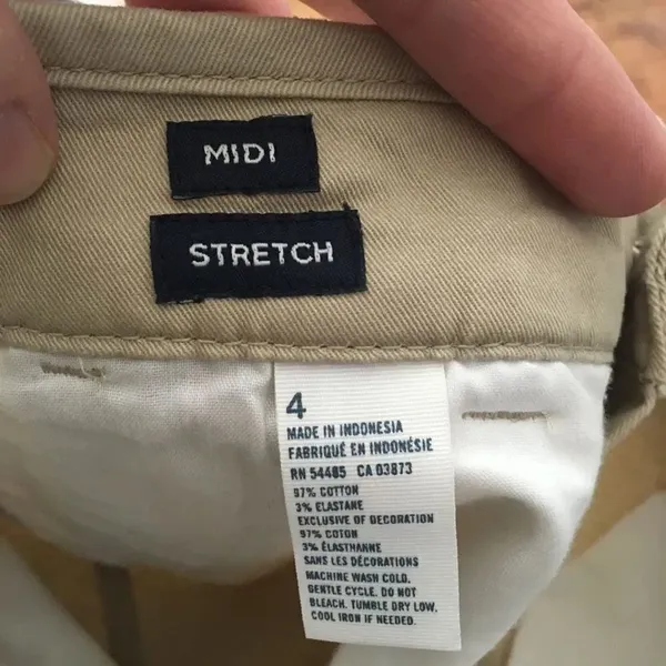 American Eagle tan flat front midi stretch size 4 shorts - Image 2