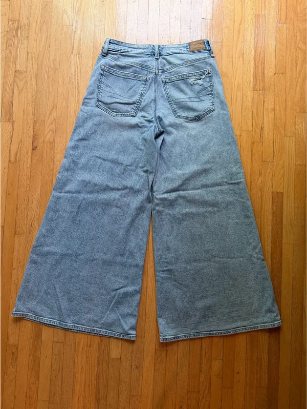 American Eagle Jeans - Image 2