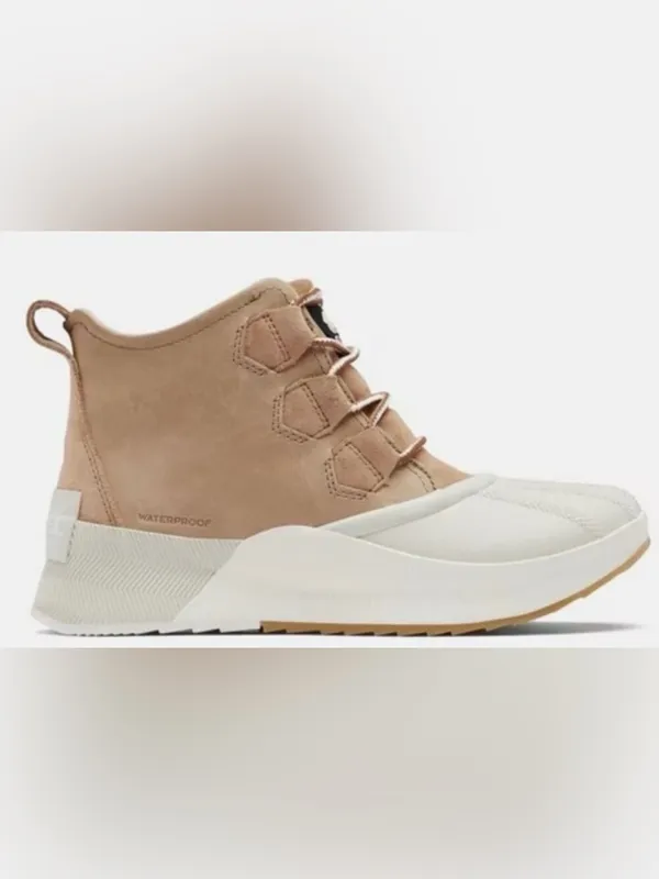 Sorel Women's Tan and White Waterproof Platform Ankle Boot Size 10.5 - Image 3