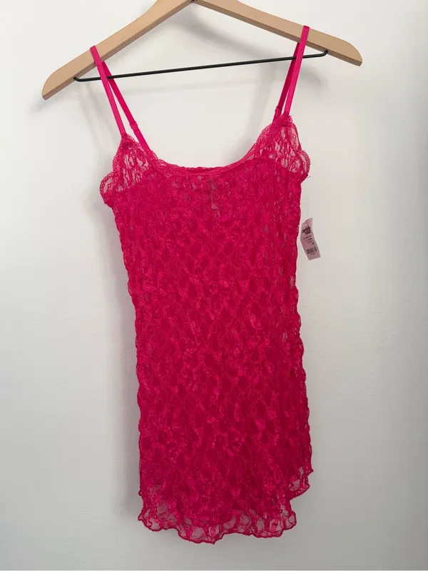 Charlotte Russe Medium NEW Hot Pink Lace Top Slim Fitted Y2K Rave Festival - Image 2