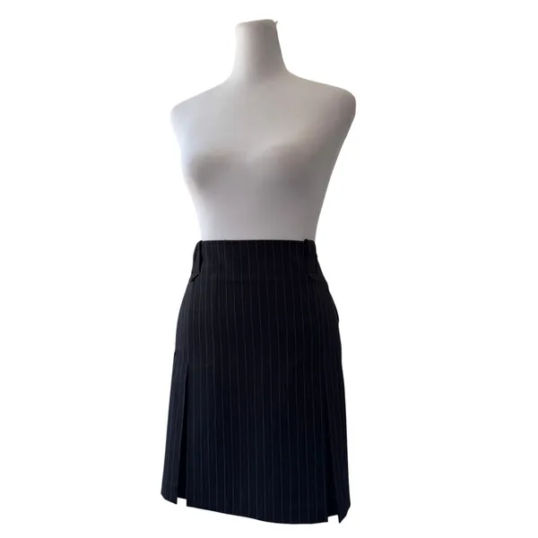 Vintage ‘90s Max Studio Black Pinstripe Pleated Knee Length Skirt w/ Belt Loops - Image 3
