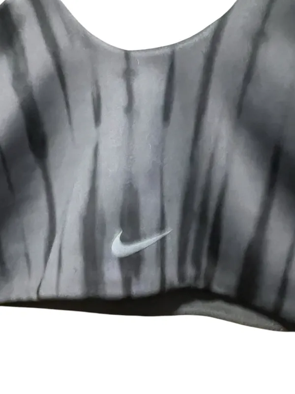 Nike Sports Bra & Shorts Set – Size Medium – Gray Tie-Dye Athletic‎ Set - Image 5
