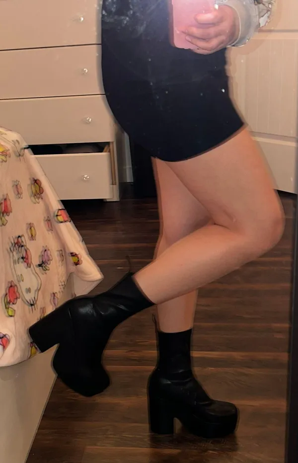 Heel Platform Boots - Image 3
