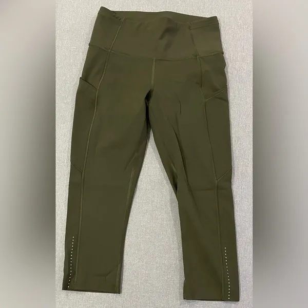 Lululemon High-Rise Olive Green Capri Leggings Size 6 Cropped Activewear Pants - Image 5