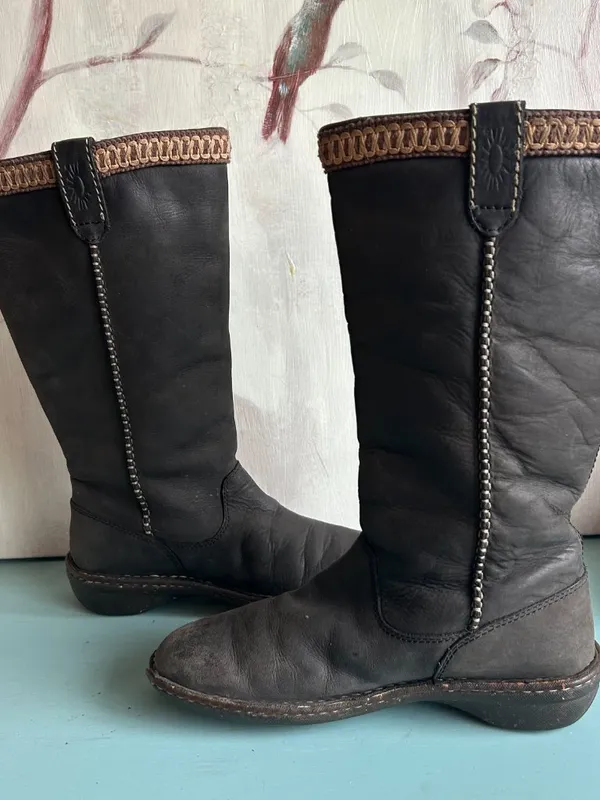 UGG Swell Tall Winter Black Leather Sheepskin Tasman Boots Size 8 - Image 15