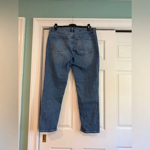 Old Navy WOW Women's Midrise medium wash Boyfriend cut Jeans - Image 2