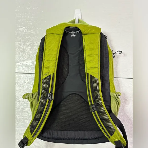 Osprey Green Ozone Day Hiking Backpack - Image 11