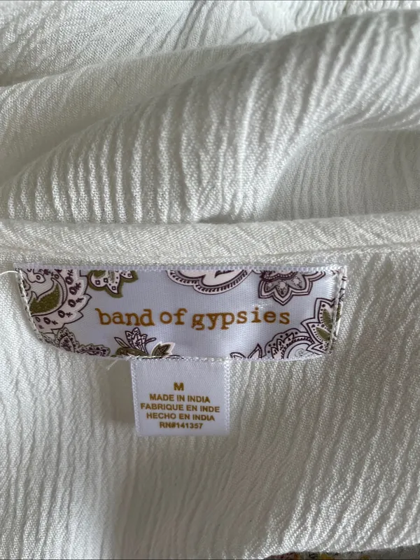 Band of Gypsies White Embroidered V-Neck Peasant Top - Image 4
