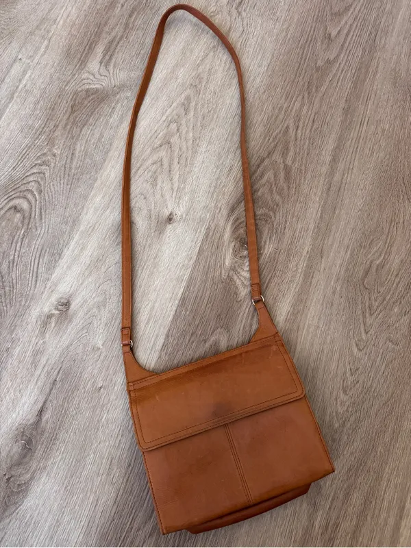 Fossil Brown Leather Purse Bag Crossbody Long Strap - Image 3