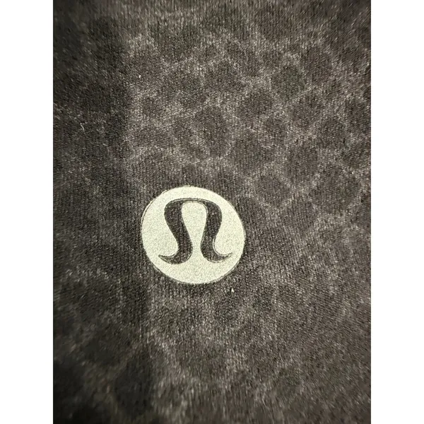 Lululemon‎ align High-Rise Crop 21 Black Leopard Embossed Leggings Size 10 - Image 4