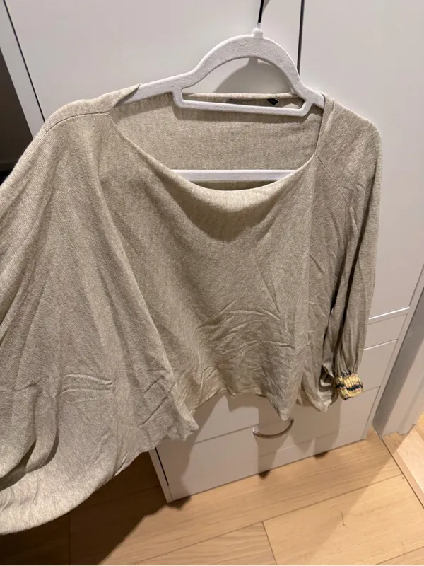 Light Beige Boatneck Women's Sweater Size XS - Image 4