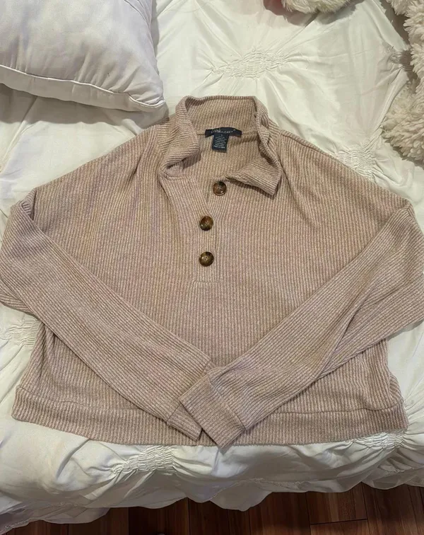 Target Cropped  Long Sleeve - Image 3