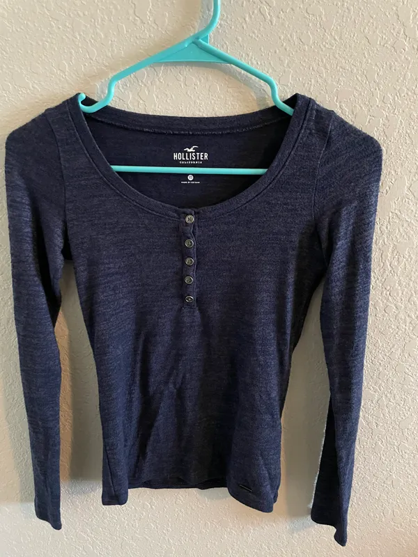 Hollister Slim Tee-Long Sleeve - Image 4