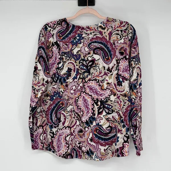 Chico's Purple Paisley V-Neck Lightweight Sweater Top Size 1 US Medium Rayon Mix - Image 2