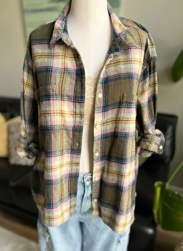 Old Navy Boyfriend Flannel - Image 2