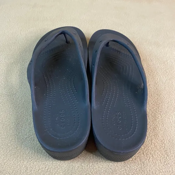 Crocs Women's Black Flip Flop Sandals Comfort Footwear Casual Summer beach Sz‎ 9 - Image 3
