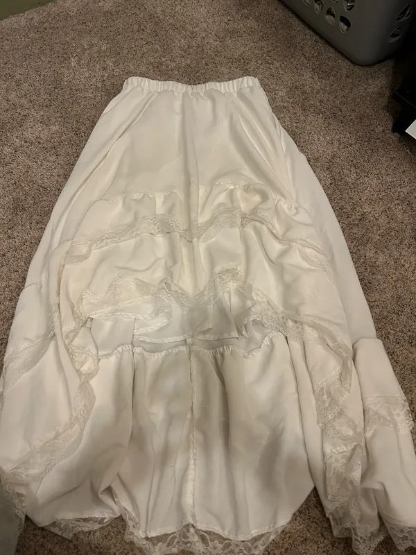 White skirt - Image 3