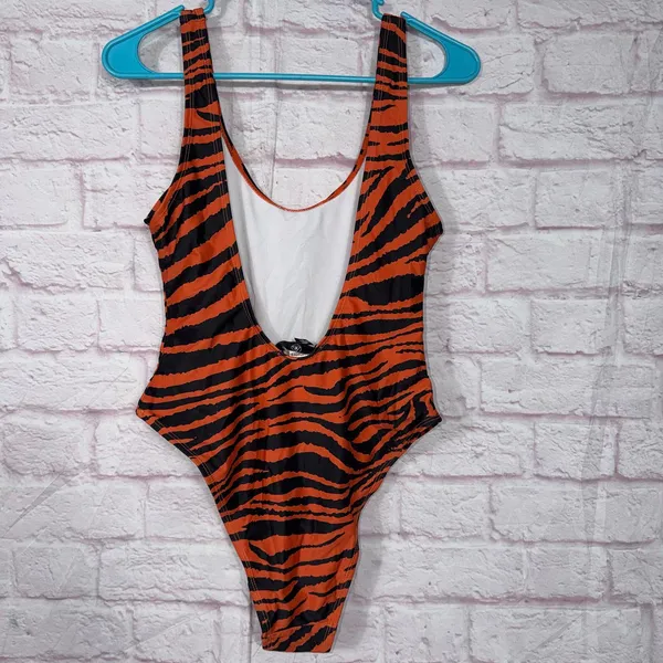 Missguided Tiger Print One-Piece Swimsuit Size 8 - Image 5