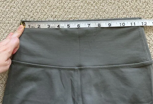 Lululemon Wunder Train High Rise Shorts 8” Size 6 Grey Sage Green Everlux EUC - Image 10