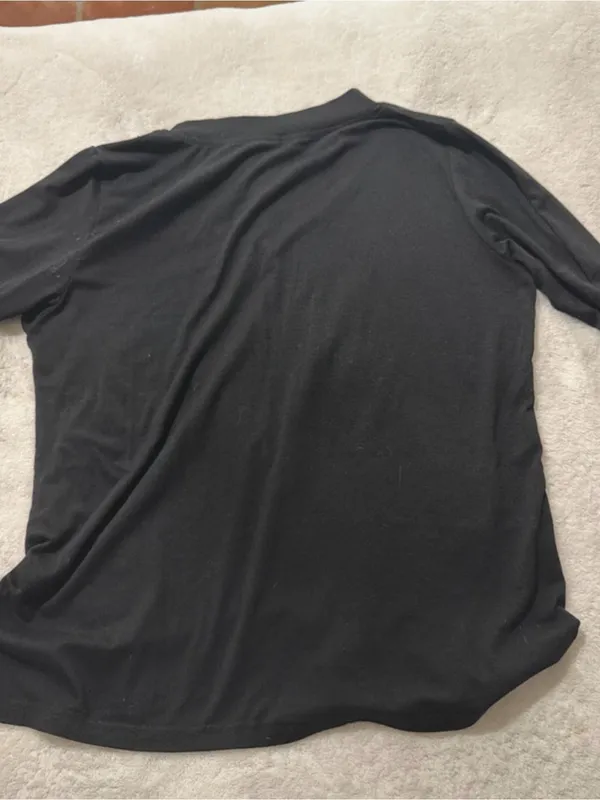 Black 3/4 sleeve Top Size L - Image 2