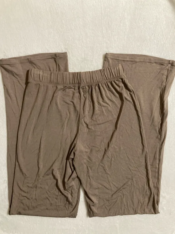 SKIMS Pajama Set XS - Image 8
