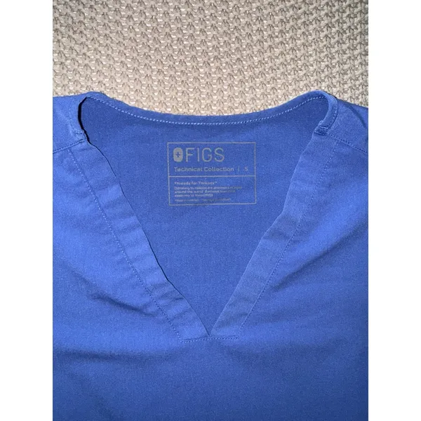 Figs Women's‎ Technical Collection Catarina Pocket Scrub Top Blue Size Small - Image 4