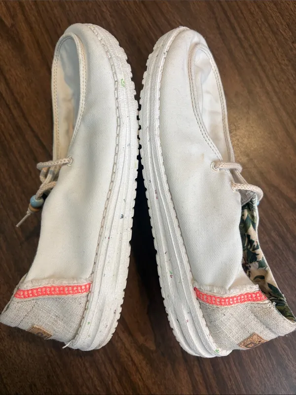 Hey Dude Size 8 Wendy Natural Salt White Canvas Slip On Boat Shoes Beaded Laces - Image 5