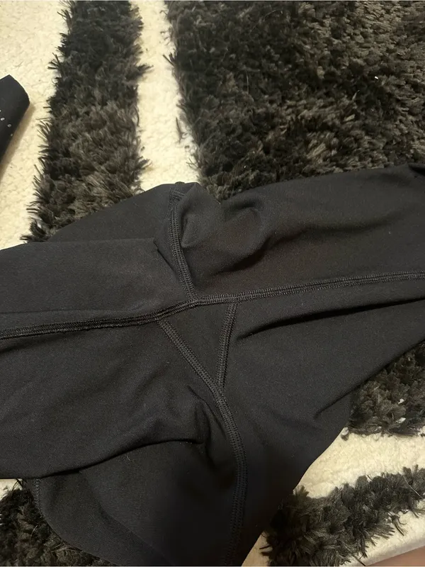 Lululemon Zoned In Tight *27" Black reflective detail cutouts size 4 W5BBNS - Image 5