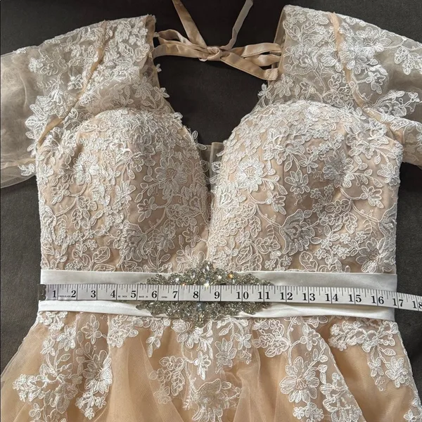 Women’s Long Sleeve Lace Appliqué Formal Gown Ruffles Corset Back Size 14 - Image 9