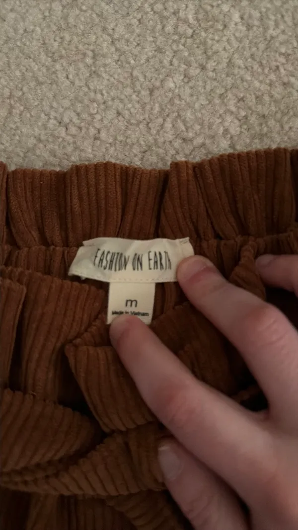Fashion On Earth Curduroy skirt - Image 2