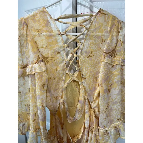 Saints + Secrets Yellow Floral Lace-Up Flare Sleeve Midi Dress Size 6 - Image 4