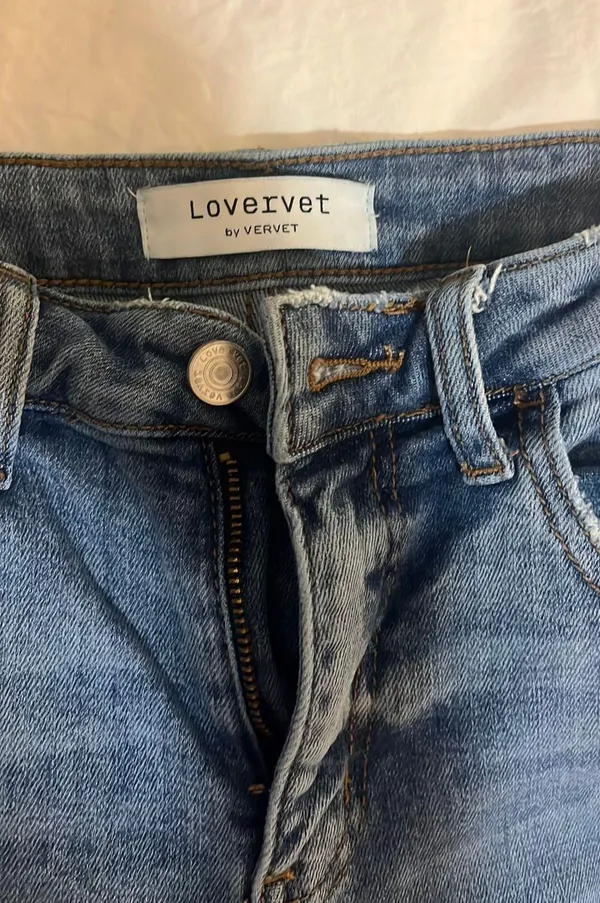 Vervet Distressed Denim - Image 4