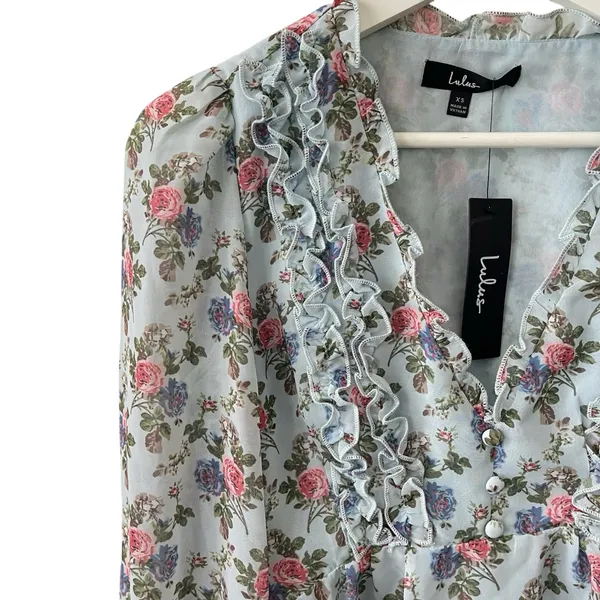 NWT Lulus Undeniably Darling Light Blue Floral Chiffon Balloon Sleeve Top XS - Image 5