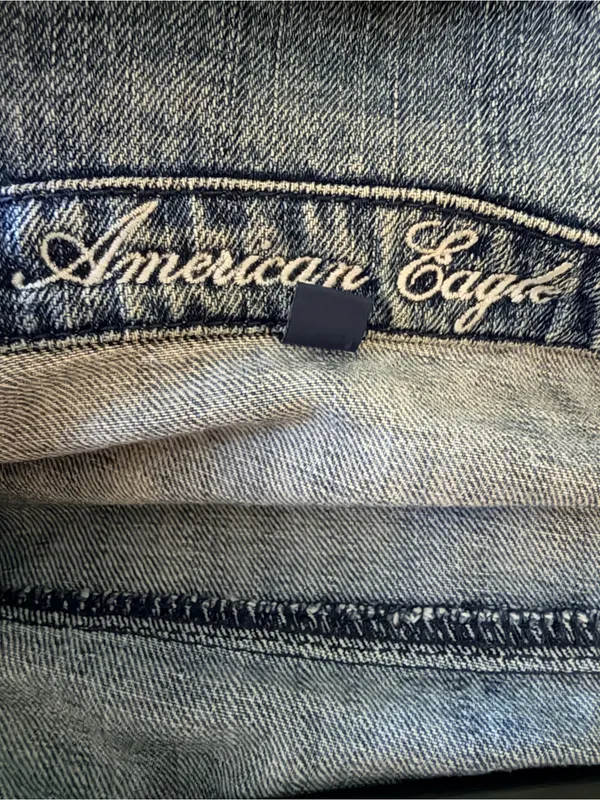 American Eagle Outfitters Light Blue Denim Jacket - Image 4