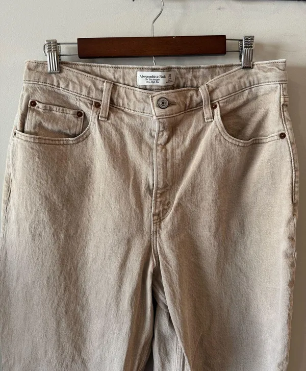 Abercrombie & Fitch Curve Love High Rise 90s Straight Jean - Image 3