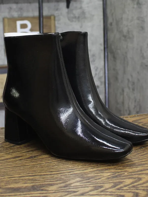 NWT Journee Collection Foam Haylinn Heeled Booties Black Patent Upper 9.5M - Image 3