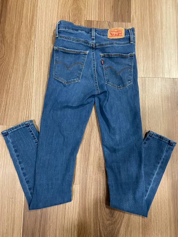 Levi's Slimming Skinny Jeans - Image 2