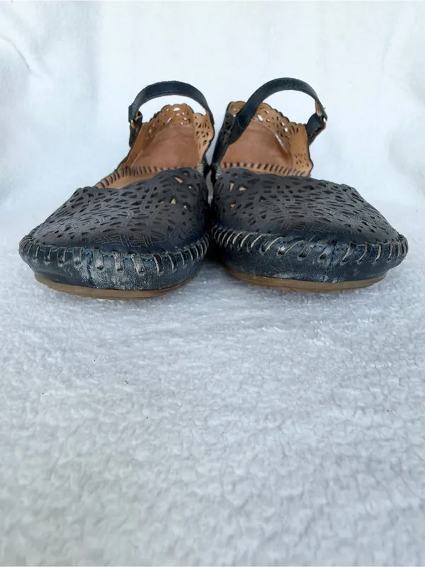 Pikolinos Puerto Vallarta Perforated Leather Mary Jane Flats Navy EU 40 / US 9.5 - Image 4