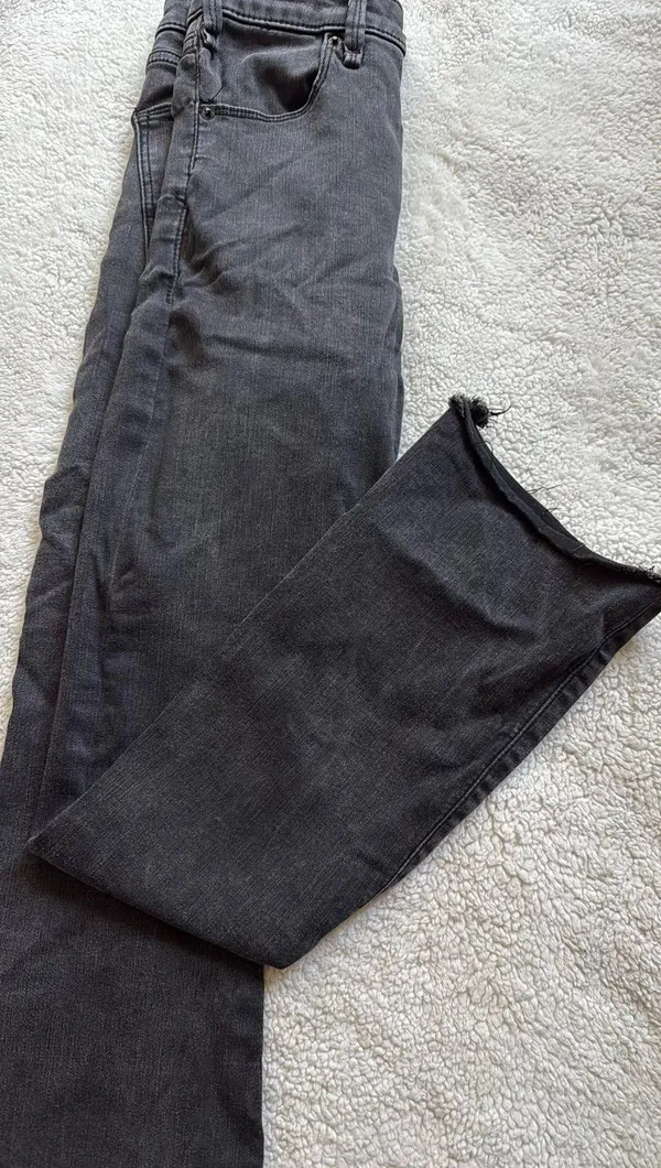 Abercrombie Jeans - Image 2