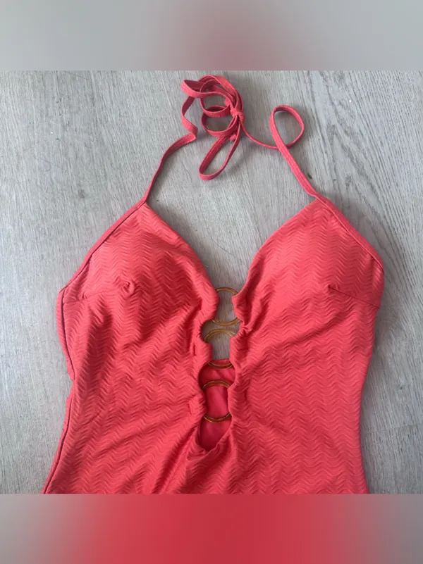Cupshe NEW One Piece Halter Swimsuit Women’s Medium Deep Plunge Rings - Image 2