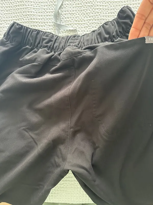 FIGS black jogger scrub pants  - Image 5