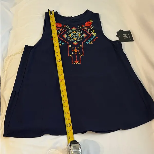 I.N. San Francisco Navy Embroidered Blouse - Image 8