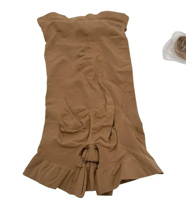 Skims Seamless Sculpt Strapless Shortie Bodysuit NWOT Size Small - Image 3