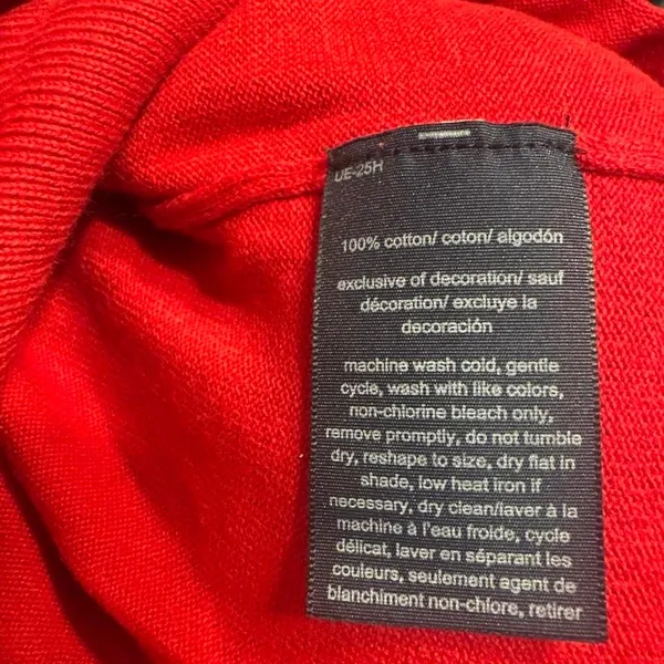S200. Red Tommy Hilfiger sweater with polar bear design - Image 3