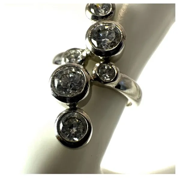 Silver tone rhinestone ring Silver - Image 10