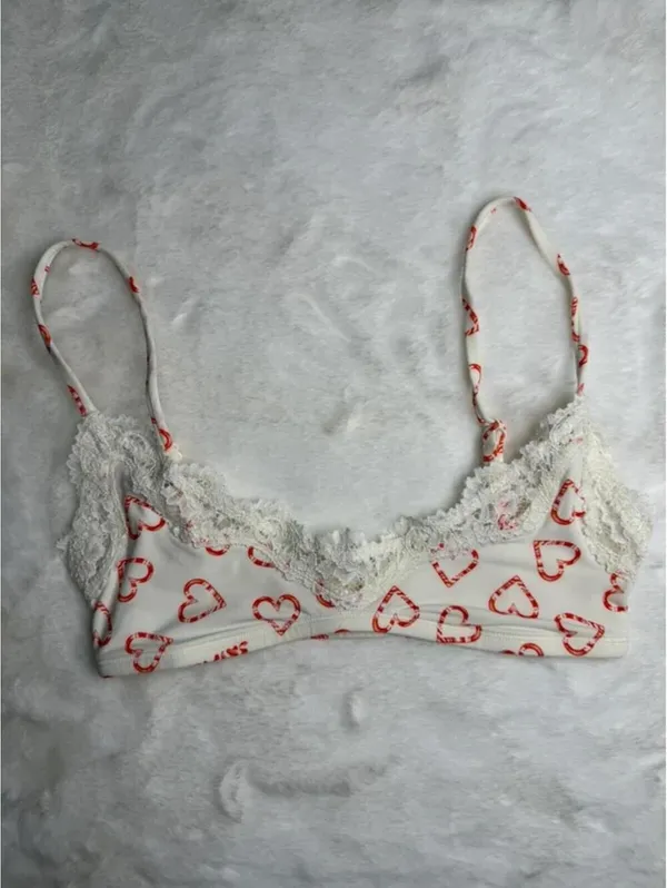 SKIMS Heart Print Lace Bralette White & Red XXS New - Image 2