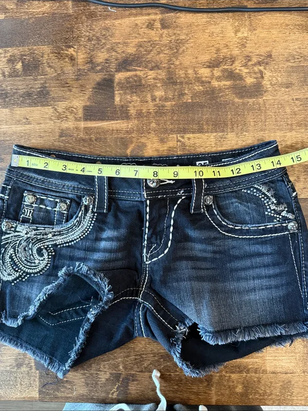 MISS ME Black Embellished Denim Cutoff Style Shorts Size 25 - Image 12